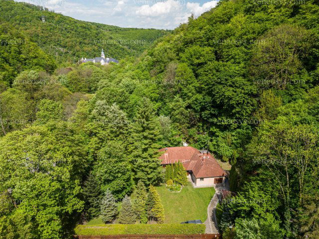 Eladó családi ház, Miskolcon 175 M Ft, 3 szobás