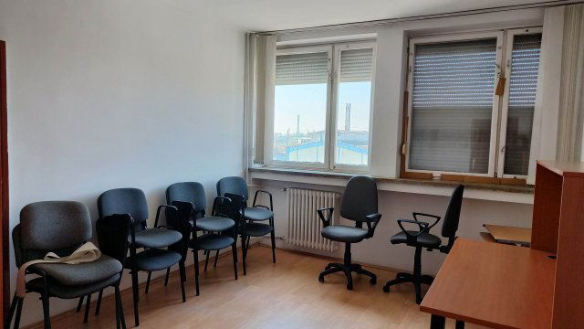 Kiadó iroda, Budapesten, XVIII. kerületben, Gyömrői úton