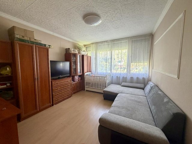 Eladó panellakás, Vácon 55 M Ft, 2 szobás / költözzbe.hu