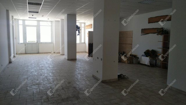 Eladó üzlethelyiség, Zalaegerszegen 42 M Ft