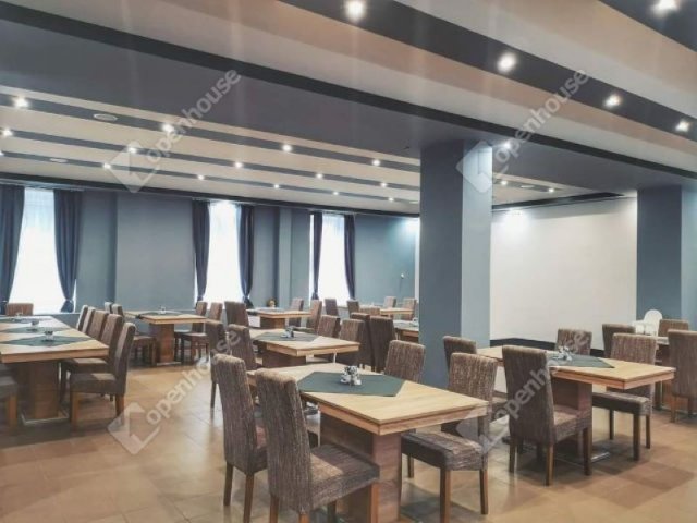 Eladó üzlethelyiség, Lábatlanon 140 M Ft / költözzbe.hu