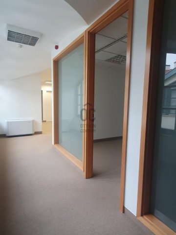 Kiadó iroda, Budapesten, I. kerületben 549 E Ft / hó, 4 szobás