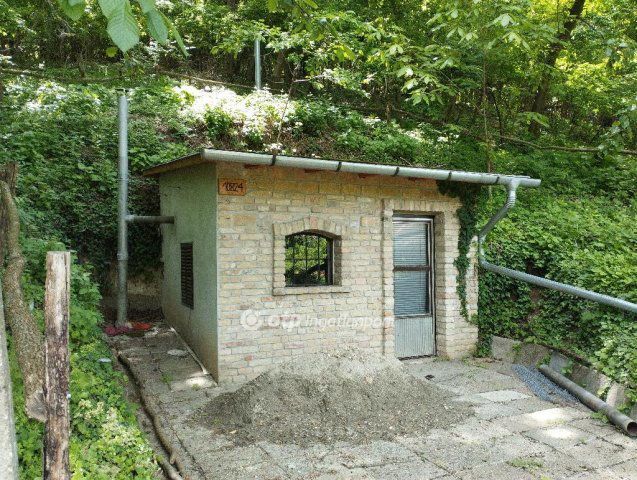 Eladó mezogazdasagi ingatlan, Szekszárdon 3.5 M Ft