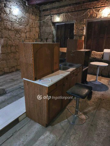 Eladó családi ház, Kerecsenden 17 M Ft, 3 szobás