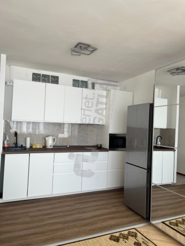 Kiadó téglalakás, albérlet, IV. kerületben, Szent László téren