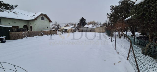 Eladó telek, XVIII. kerületben, Vörösmarty Mihály utcában