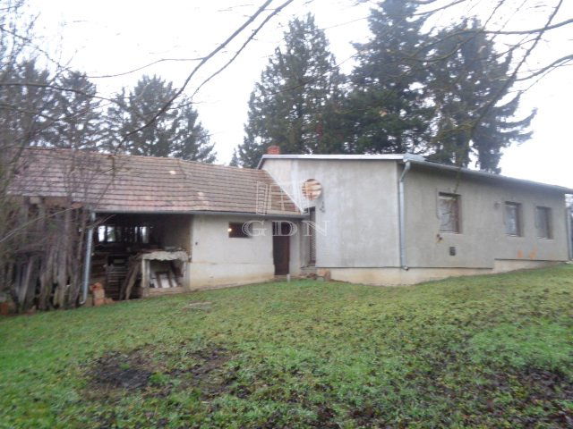 Eladó családi ház, Telekesen 22.9 M Ft, 3 szobás