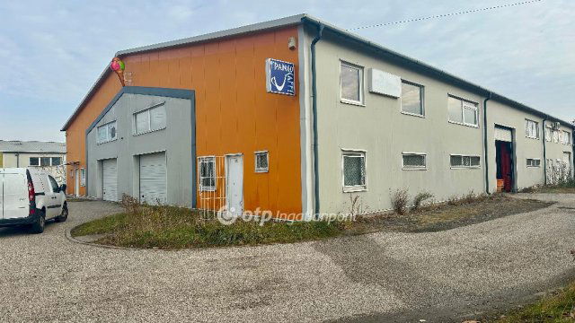 Eladó ipari ingatlan, Nagytarcsán 142.76 M Ft