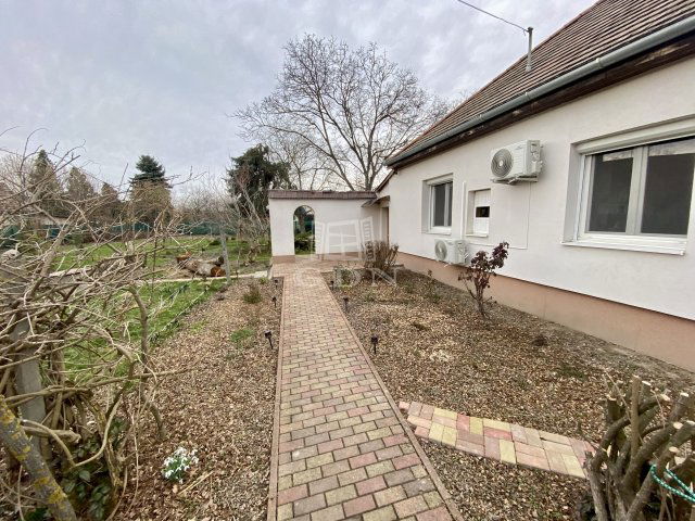 Eladó családi ház, Ráckevén 74.9 M Ft, 3 szobás