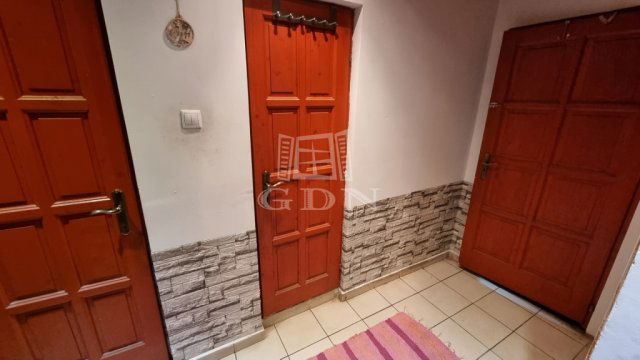 Eladó családi ház, Sárosdon 28.9 M Ft, 2 szobás