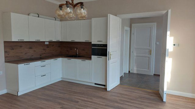 Kiadó téglalakás, albérlet, Győrött 270 E Ft / hó, 2 szobás