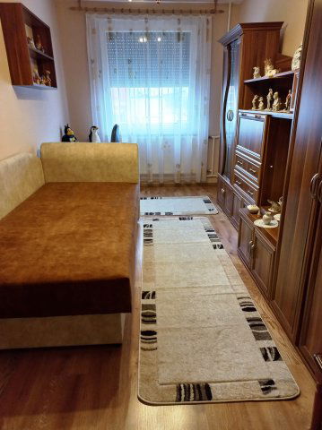 Eladó panellakás, Debrecenben, Füredi úton 65 M Ft, 2 szobás
