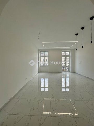 Eladó téglalakás, Budapesten, V. kerületben 181 M Ft, 4 szobás