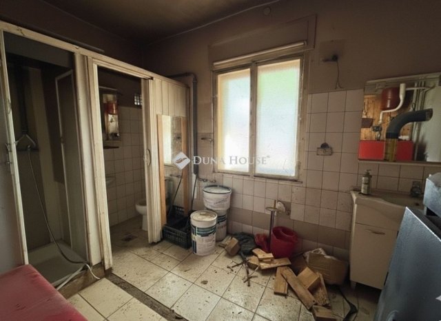 Eladó családi ház, Kókán 79.8 M Ft, 5 szobás