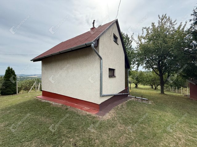 Eladó nyaraló, Nagykapornakon 15.9 M Ft, 2 szobás