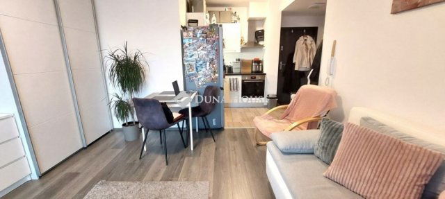 Eladó téglalakás, Szombathelyen 59.9 M Ft, 2 szobás