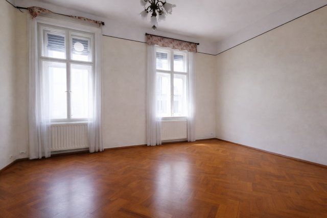 Eladó téglalakás, VIII. kerületben, Népszínház utcában