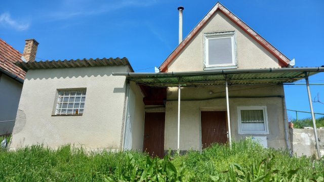 Eladó mezogazdasagi ingatlan, Szekszárdon 7.5 M Ft