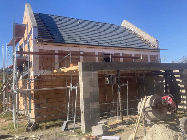 Eladó családi ház, Zamárdiban 134.9 M Ft, 4 szobás