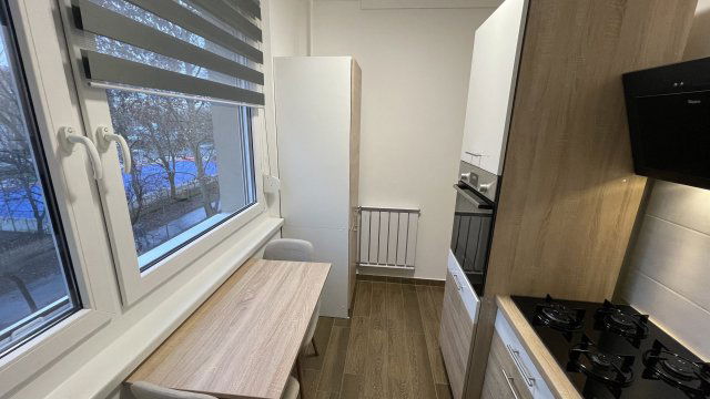 Kiadó panellakás, albérlet, Győrött 180 E Ft / hó, 2 szobás