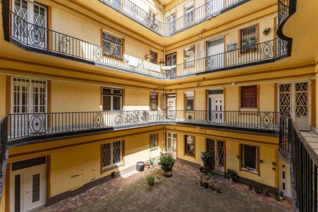 Eladó téglalakás, Budapesten, XII. kerületben 174.9 M Ft