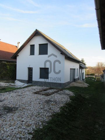Eladó ikerház, Százhalombattán 105 M Ft, 5 szobás