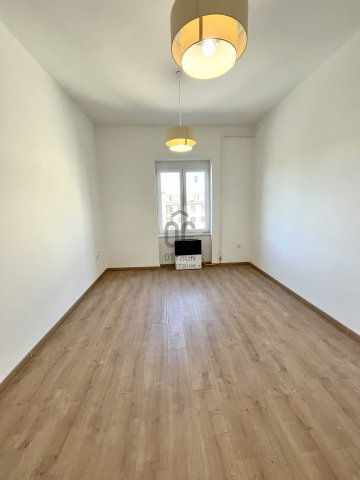 Eladó téglalakás, Debrecenben 60 M Ft, 2 szobás