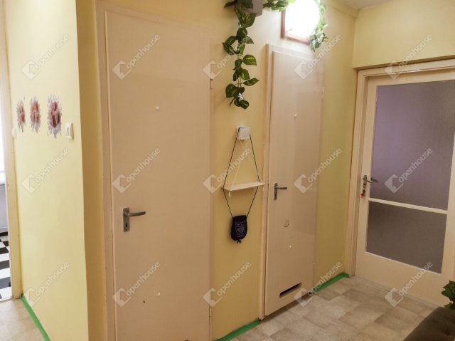 Eladó panellakás, Szegeden 51.9 M Ft, 3 szobás