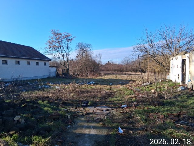 Eladó családi ház, Hevesen 3.7 M Ft, 1+1 szobás