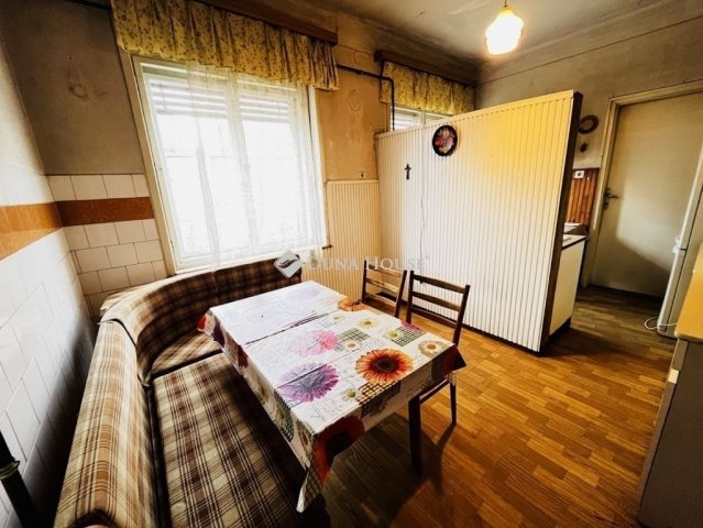 Eladó családi ház, Tápiószecsőn 48.5 M Ft, 2 szobás