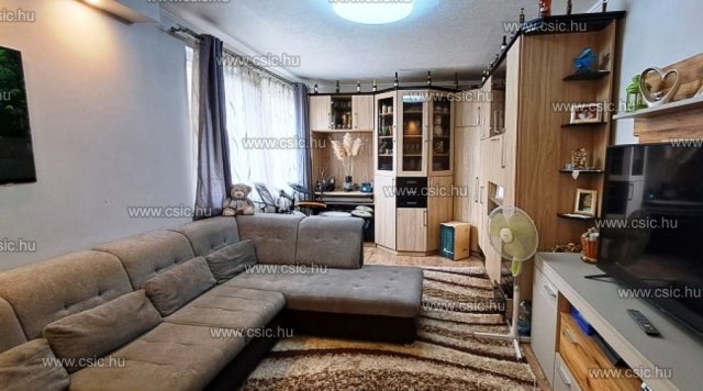Eladó téglalakás, Budapesten, III. kerületben 69.9 M Ft