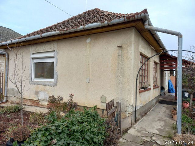 Eladó családi ház, Mezőberényben, Szarvasi úton 3.3 M Ft
