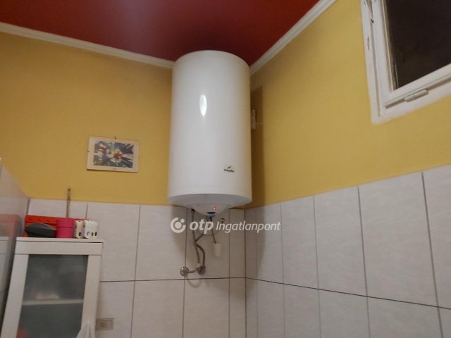 Eladó családi ház, Budapesten, XV. kerületben 69.5 M Ft