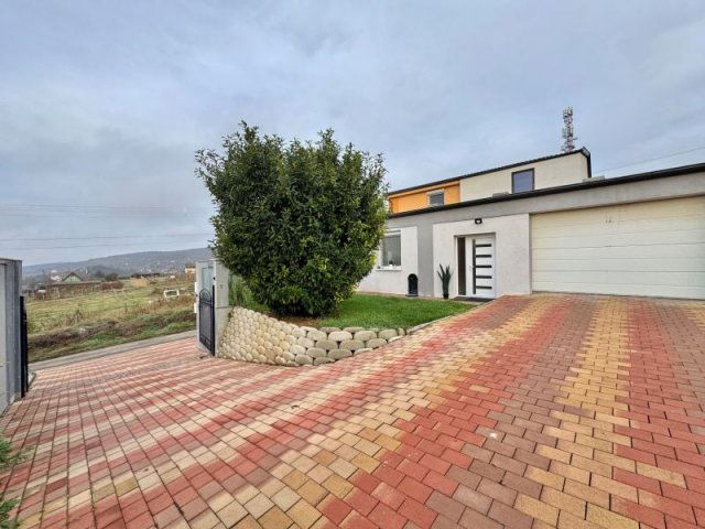 Eladó családi ház, Pécsett, Ürögi határúton 109.9 M Ft