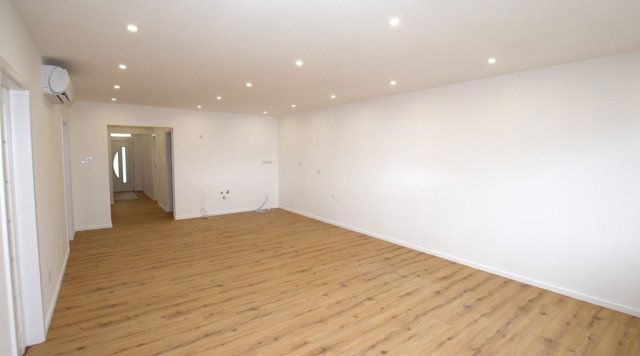 Eladó ikerház, Hajdúsámsonon 94 M Ft, 3+1 szobás