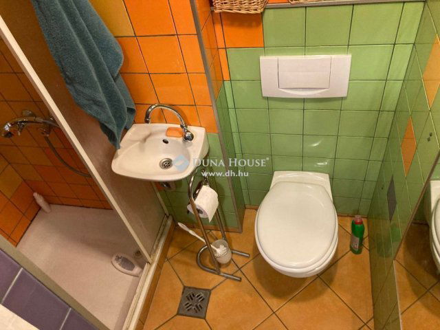 Eladó téglalakás, Budapesten, VIII. kerületben 90 M Ft, 4 szobás