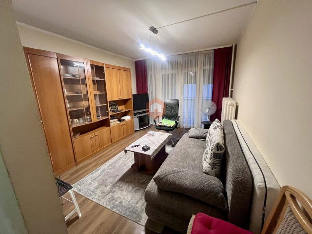 Kiadó panellakás, albérlet, Pécsett, Magyar Lajos utcában