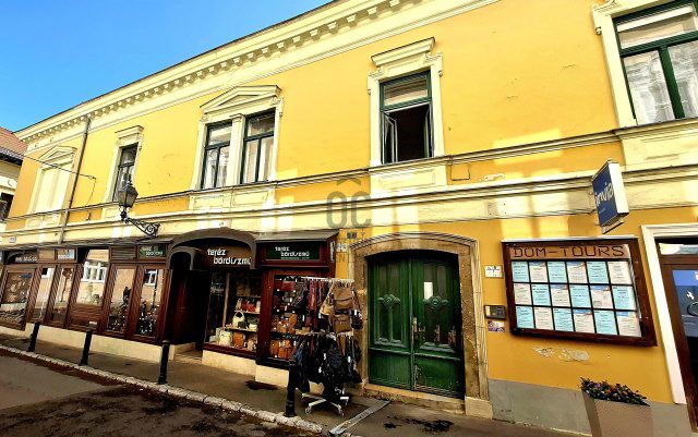 Eladó téglalakás, Pécsett 53.99 M Ft, 2 szobás