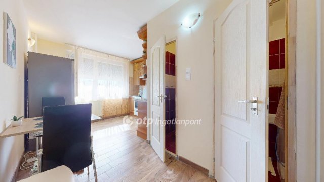Eladó panellakás, Miskolcon 33.5 M Ft, 1+2 szobás