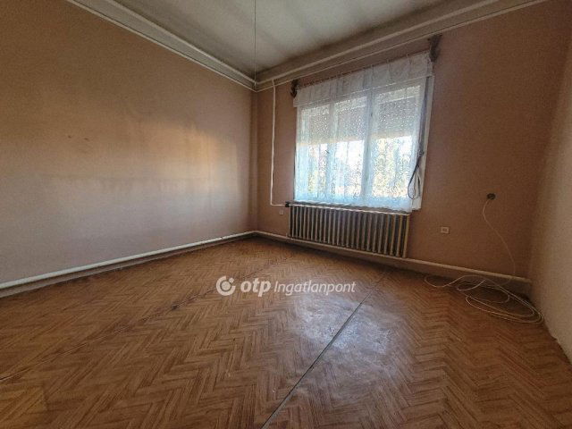 Eladó családi ház, Kunágotán 6.5 M Ft, 3 szobás
