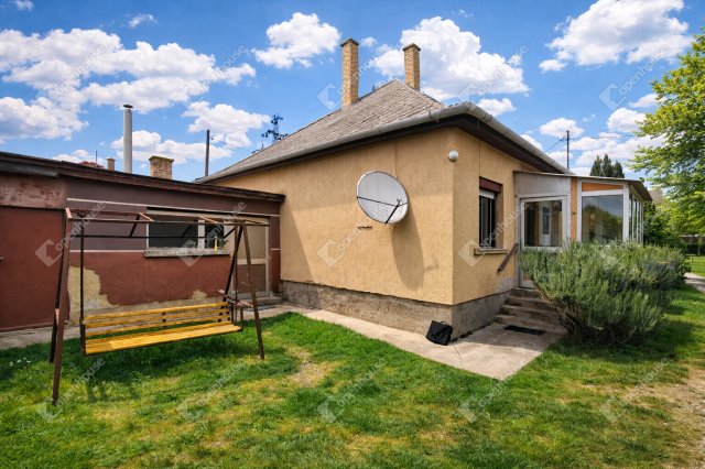 Eladó családi ház, Sárszentmihályon 54.9 M Ft, 2 szobás