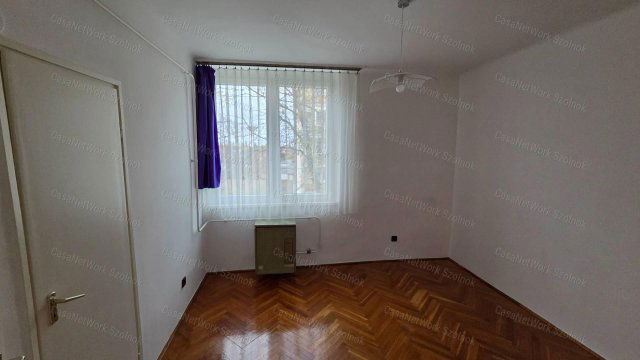 Kiadó téglalakás, albérlet, Szolnokon 120 E Ft / hó, 2 szobás