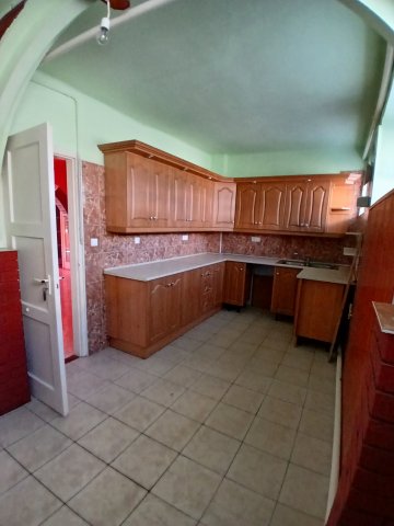 Eladó családi ház, Solton 45.9 M Ft, 4 szobás