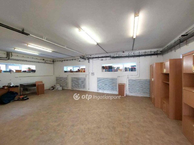 Eladó családi ház, Dunaharasztin 120 M Ft, 5 szobás