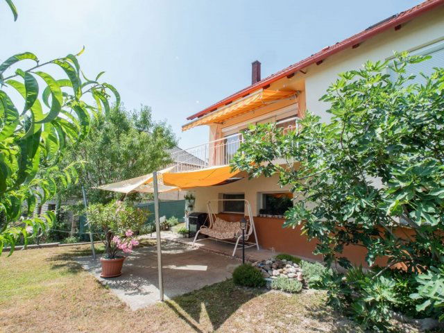 Eladó családi ház, Balatonfüreden 187 M Ft, 5 szobás