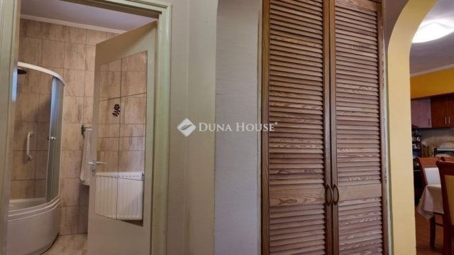 Eladó családi ház, Gyálon 129.99 M Ft, 6 szobás