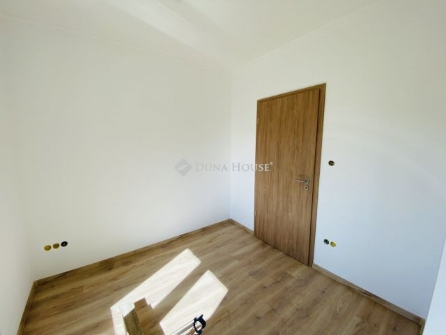 Eladó ikerház, Monorierdőn 53.9 M Ft, 4 szobás