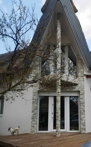 Eladó családi ház, Velencén 156.449 M Ft, 5 szobás