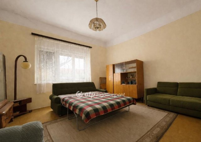 Eladó családi ház, Derecskén 60 M Ft, 6 szobás