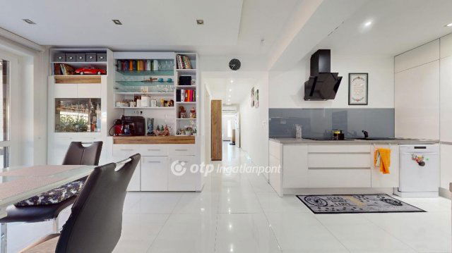 Eladó ikerház, Nyíregyházán 129 M Ft, 2+1 szobás